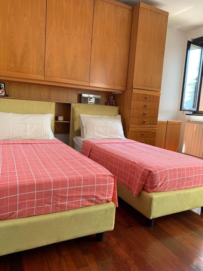 Near Como, Charming Apartment With Fireplace Ґрандате Екстер'єр фото